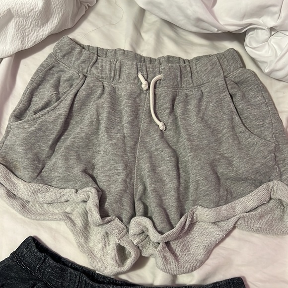 Bundle Comfy Shorts - Picture 3 of 3